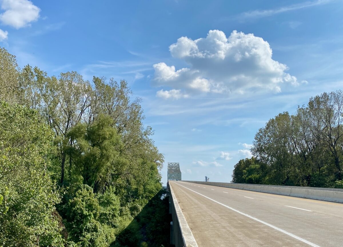 IMG 5429 1200x866 - Crossing the Mississippi River and Back in the Land of Cotton